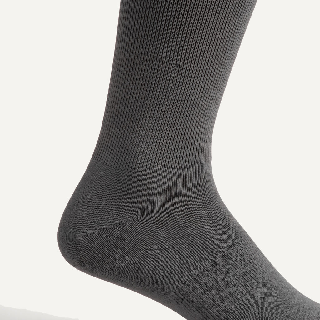 Knee-High Compression Socks in Charcoal Grey, close-up of the knit