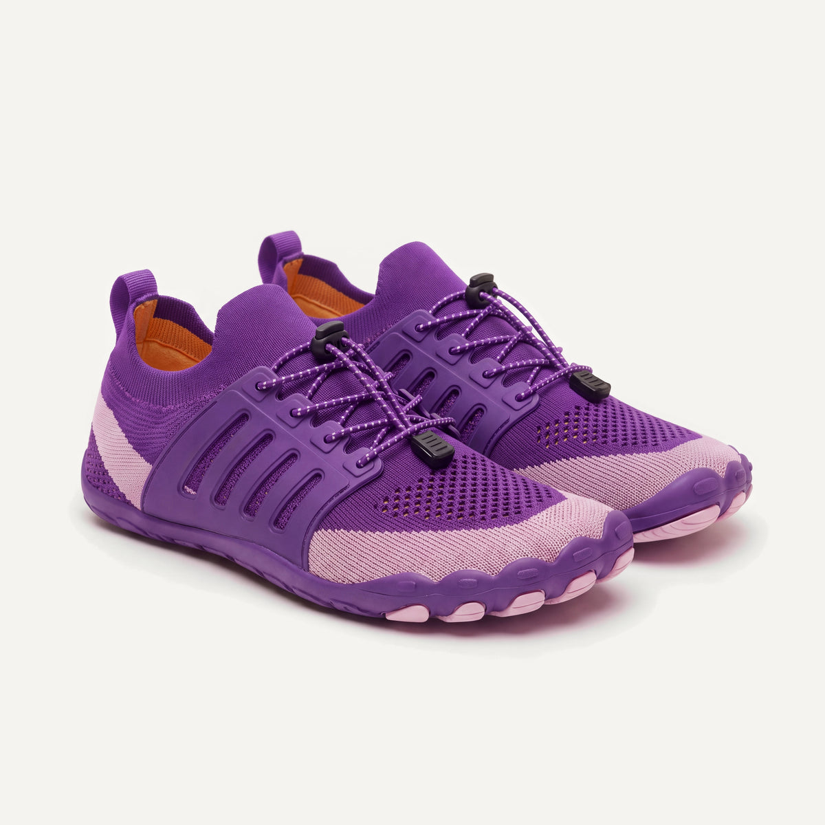 Attività Vie in Purple, pair, front three-quarter view