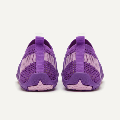 Attività Vie in Purple, pair, view from behind