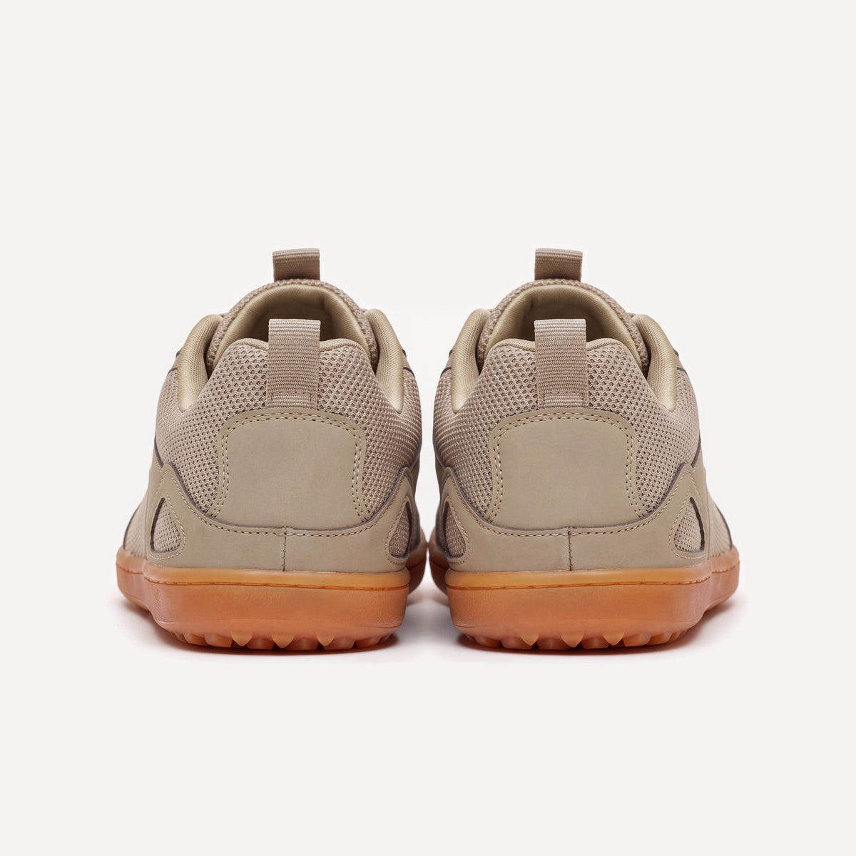Ogni Vie in Khaki, pair, view from behind