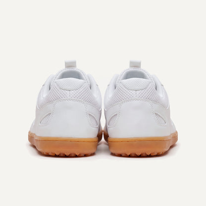 Ogni Vie in White, pair, view from behind