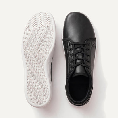Pelle Vie in Classic (black upper, white sole), sole and top view