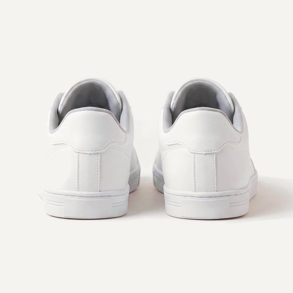Pelle Vie in White, pair, view from behind